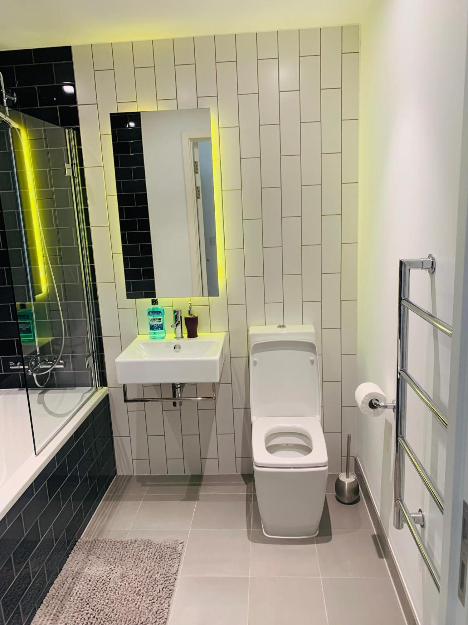 Lush Living - Double Room With Private Bathroom Londres Exterior foto